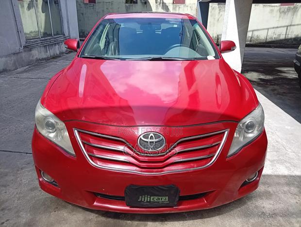 Toyota Camry 2010 Red