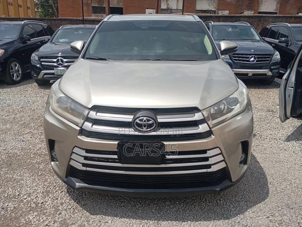 Toyota Highlander 2014 Gold