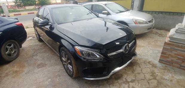 Mercedes-Benz C300 2016 Black