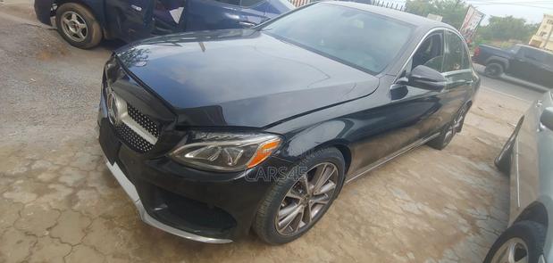 Mercedes-Benz C300 2016 Black