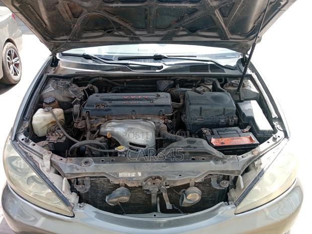 Toyota Camry 2006 Gray