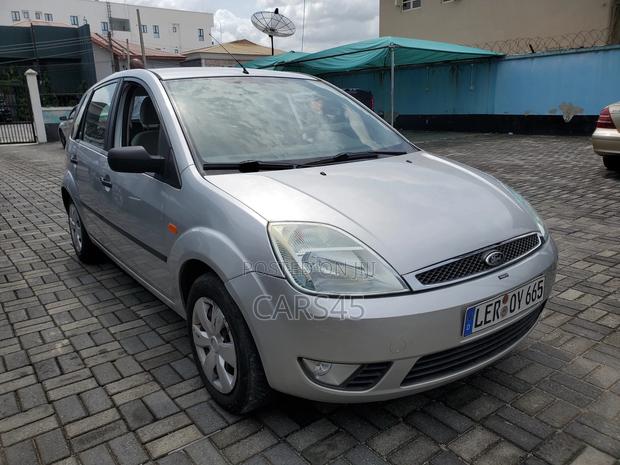 Ford Fiesta 2015 Silver