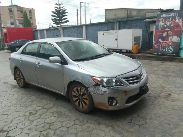 Toyota Corolla 2013 Silver