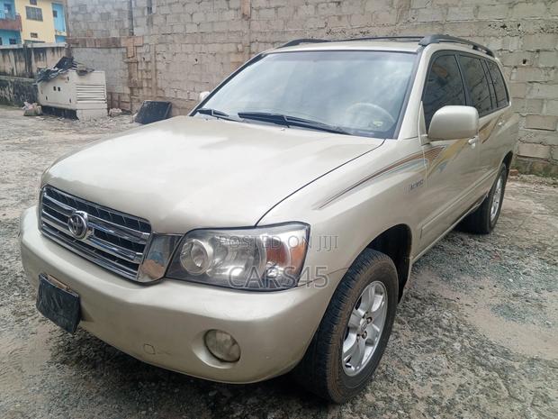 Toyota Highlander Limited V6 FWD 2002 Gold
