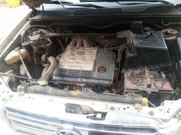Toyota Highlander Limited V6 FWD 2002 Gold