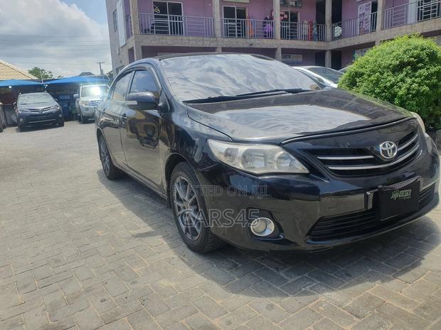 Toyota Corolla 2010 Black