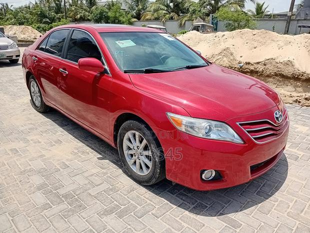 Toyota Camry SE 4dr Sedan (2.5L 4cyl 6AM) 2010 Red