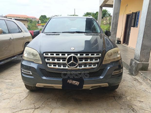 Mercedes-Benz M Class 2011 Gray