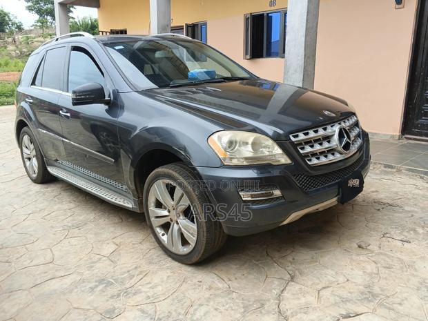 Mercedes-Benz M Class 2011 Gray