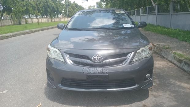 Toyota Corolla LE 4dr Sedan (1.8L 4cyl 4A) 2012 Gray