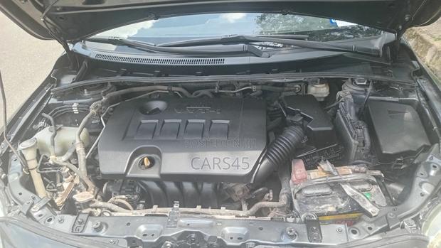 Toyota Corolla LE 4dr Sedan (1.8L 4cyl 4A) 2012 Gray