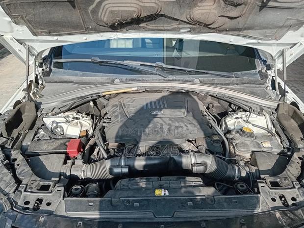 Land Rover Range Rover Velar P380 SE R-Dynamic 4x4 2018 White
