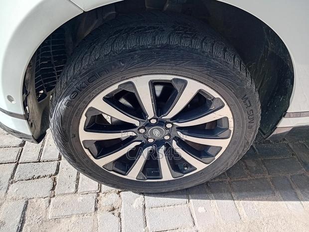 Land Rover Range Rover Velar P380 SE R-Dynamic 4x4 2018 White