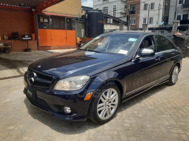 Mercedes-Benz C300 2009 Blue