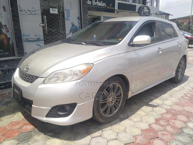 Toyota Matrix 2010 Silver