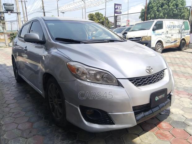 Toyota Matrix 2010 Silver