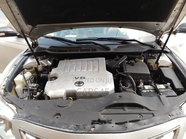 Toyota Camry 2010 Silver