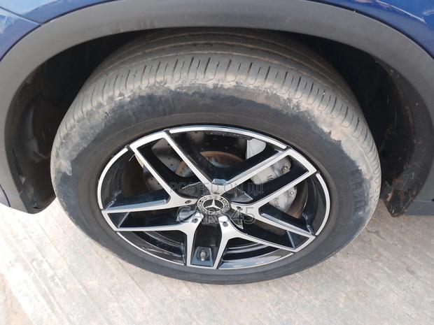 Mercedes-Benz GLC-Class 2019 Blue