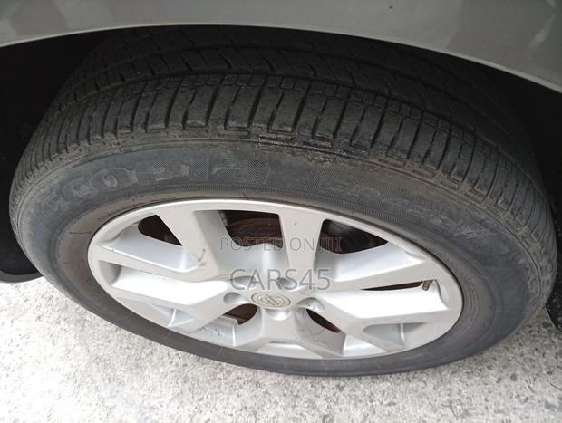 Nissan Rogue 2012 Gray