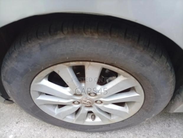 Toyota Corolla 2009 Silver