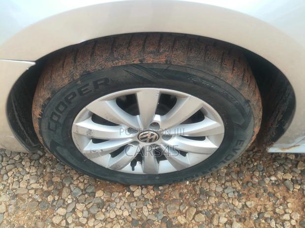Volkswagen Passat 2013 Silver