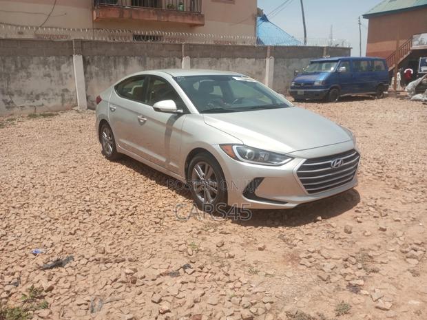 Hyundai Elantra 2017 Gray