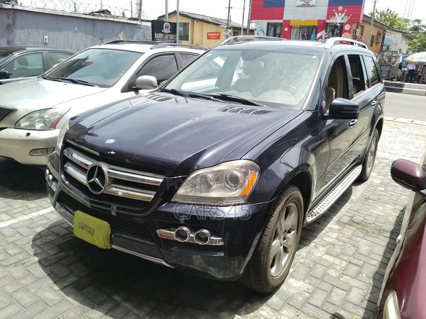 Mercedes-Benz GL-Class 2011 Blue