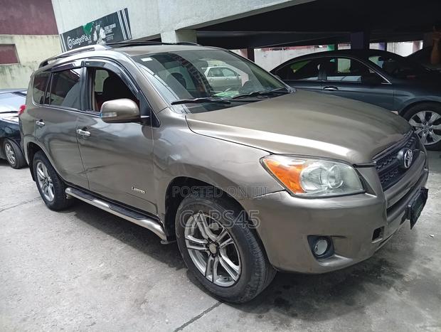 Toyota RAV4 2010 Gray