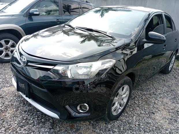 Toyota Yaris 2014 Black