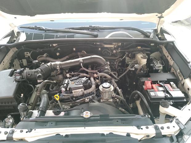 Toyota Hilux 2022 White