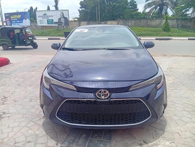 Toyota Corolla 2021 Blue