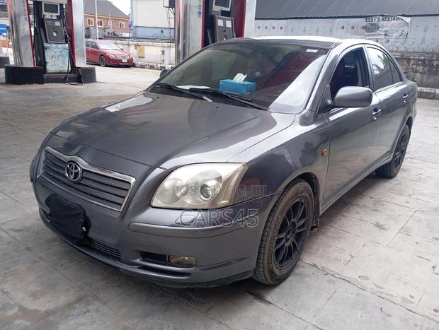 Toyota Avensis 2003 Gray