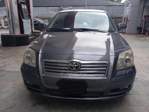 Toyota Avensis 2003 Gray
