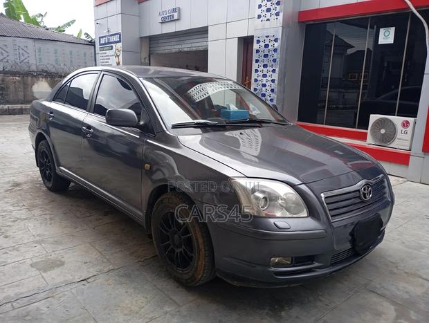 Toyota Avensis 2003 Gray
