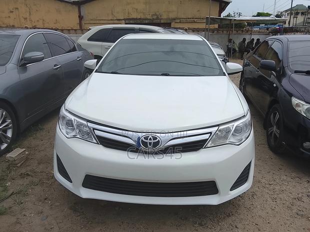 Toyota Camry L 4dr Sedan (2.5L 4cyl 6A) 2014 White