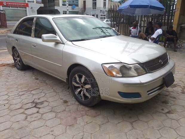 Toyota Avalon 3.0 2000 Silver
