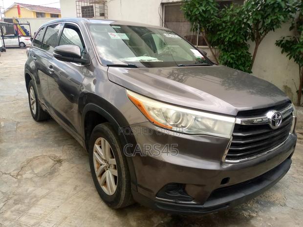 Toyota Highlander 2016 Brown