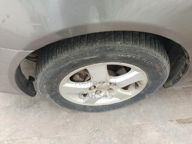 Toyota Camry 2004 Gray