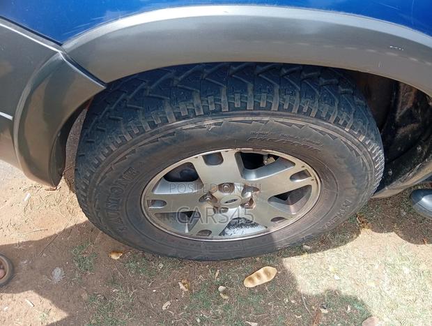 Ford Escape 2005 Blue