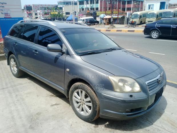 Toyota Avensis 2005 Gray