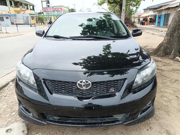 Toyota Corolla 2009 Black