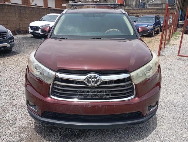 Toyota Highlander 2015 Red