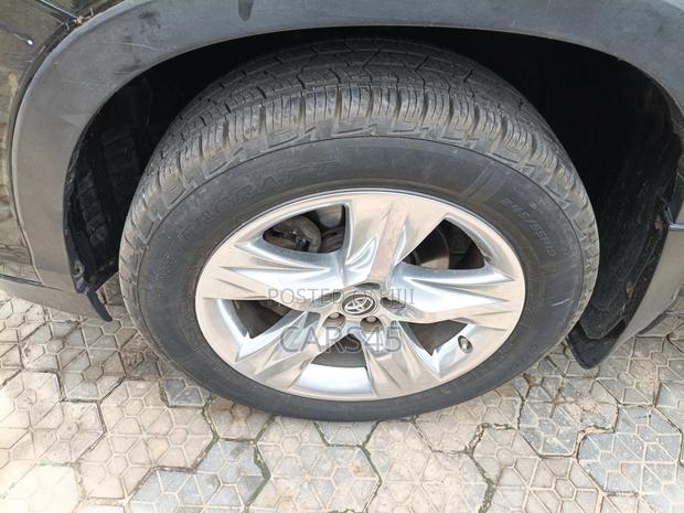 Toyota Highlander 2016 Black