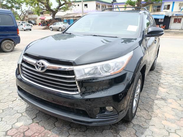 Toyota Highlander 2016 Black