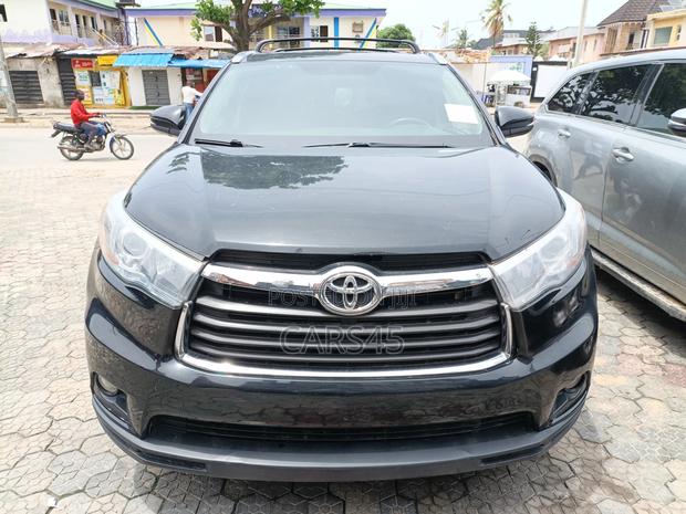 Toyota Highlander 2016 Black