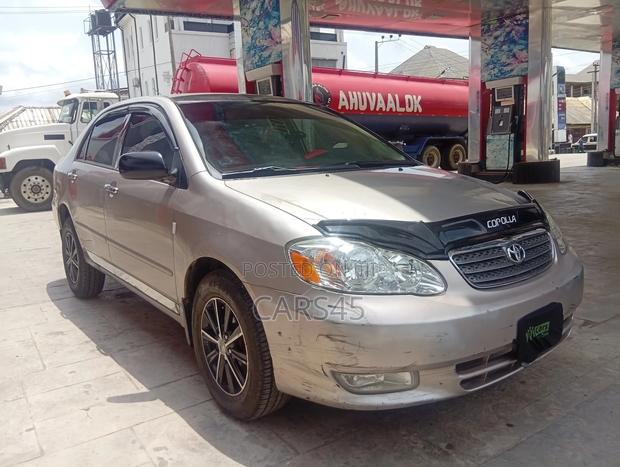Toyota Corolla 2003 Gold