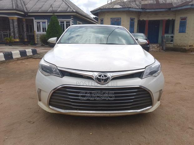 Toyota Avalon XLE Premium 4dr Sedan (3.5L 6cyl 6A) 2015 White