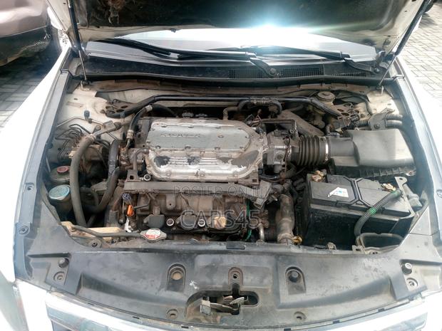 Honda Accord 2011 White