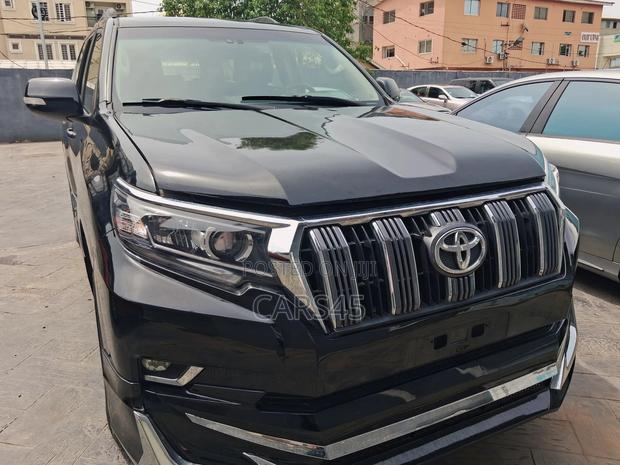 Toyota Land Cruiser Prado 2011 Black