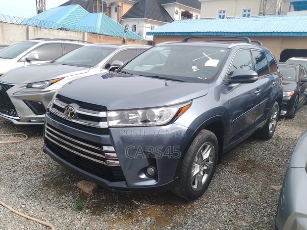 Toyota Highlander 2015 Blue